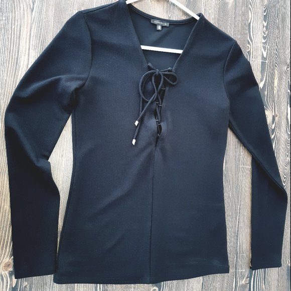 Lace-up sweater - Picture 1 of 2